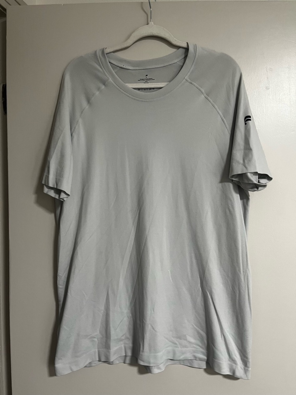 Light Gray Performance Men's Shirt - Fabletics